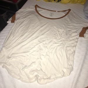 Hardly worn, flowy shirt